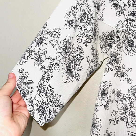 Maurices White & Black Floral Print Ruffle Off the Shoulder Top Medium Women’s - Picture 4 of 12